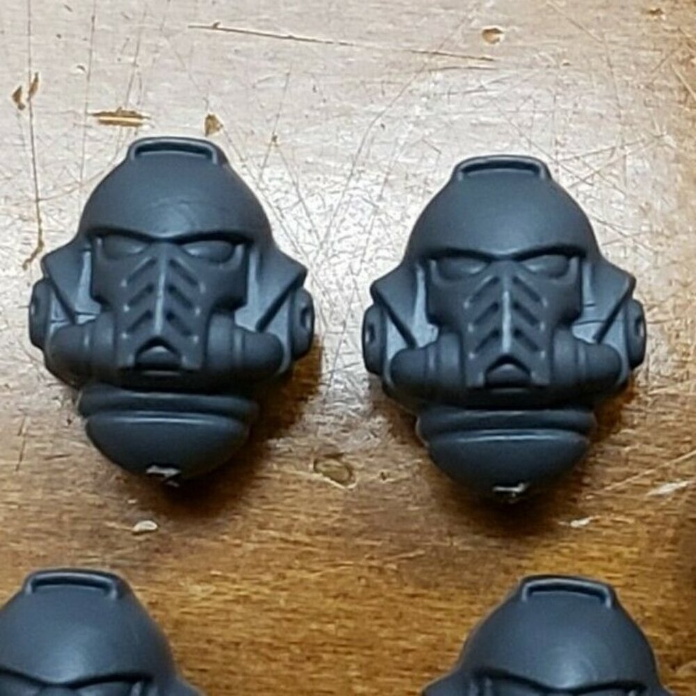 Warhammer 40k Space Marine Bits Primaris Intercessor Heads x5 Set - HELMET - Picture 6 of 6